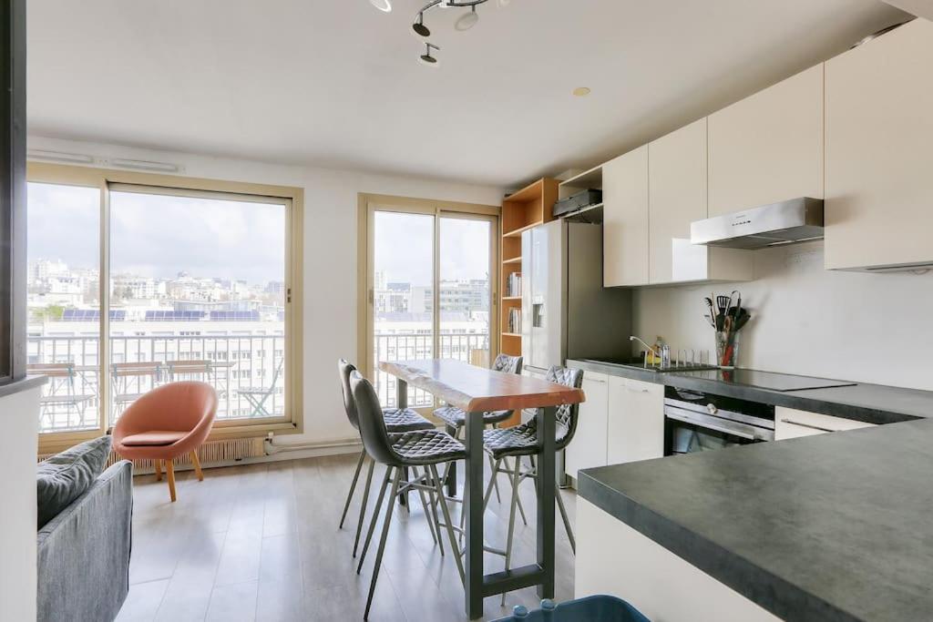 Avec Balcon Et Parking A 1min Du Metro Appartamento