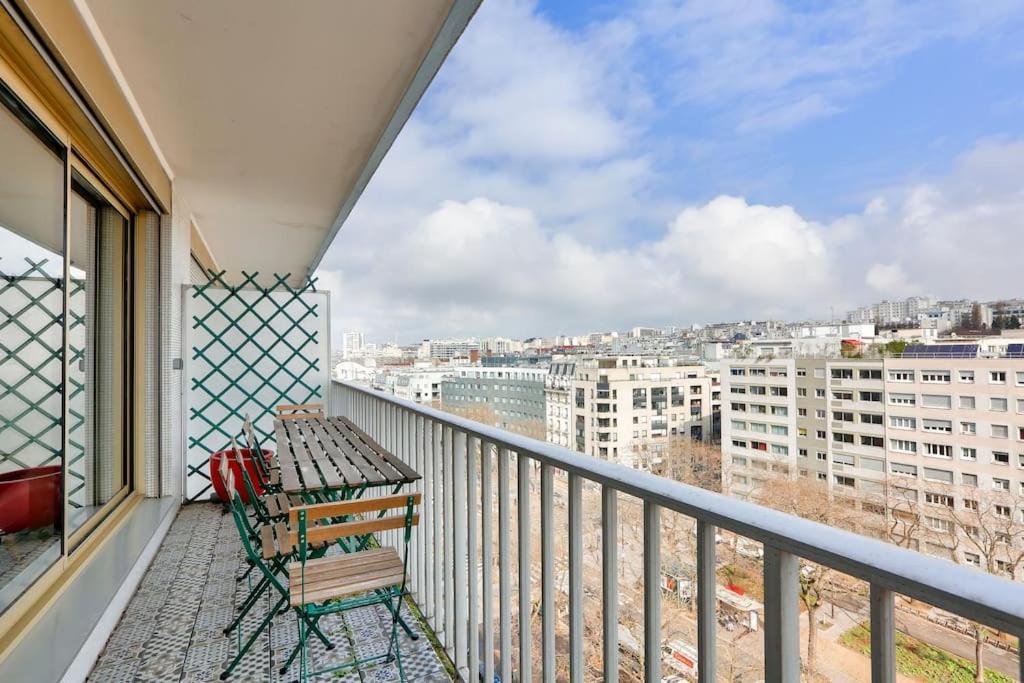 Appartamento Avec Balcon Et Parking A 1min Du Metro Parigi